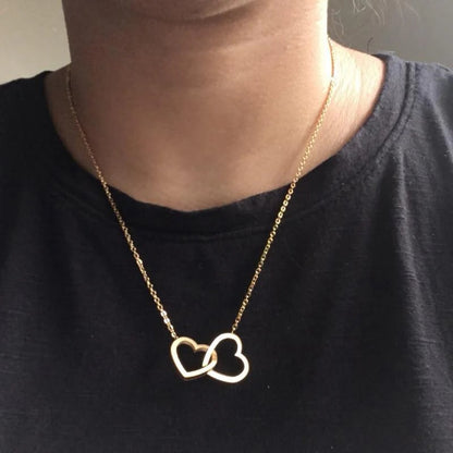 Elegant Interlocking Heart Necklace - Gold